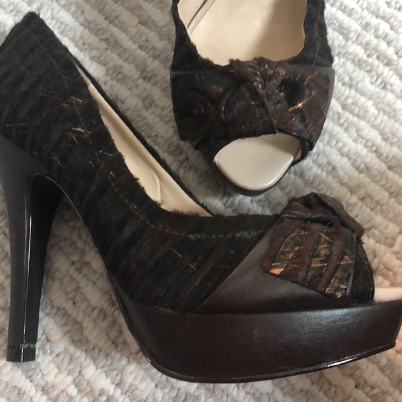 Via Uno Heels size 6 - Picture 6 of 7